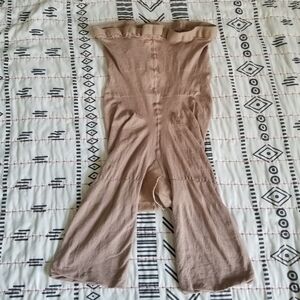 Spanx for Chicos Naked Mid Thigh Short Shapewear size 3
